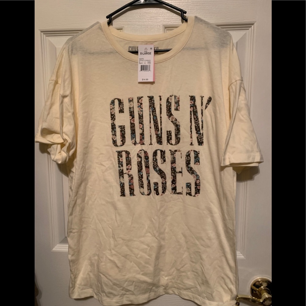 Tee shirt